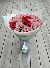 Букет цветов из:  Альстромерии в Стародубе