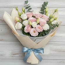 Букет цветов из:  Лизиантусы в Стародубе