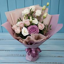 Букет цветов из:  Розы и Лизиантусы в Стародубе