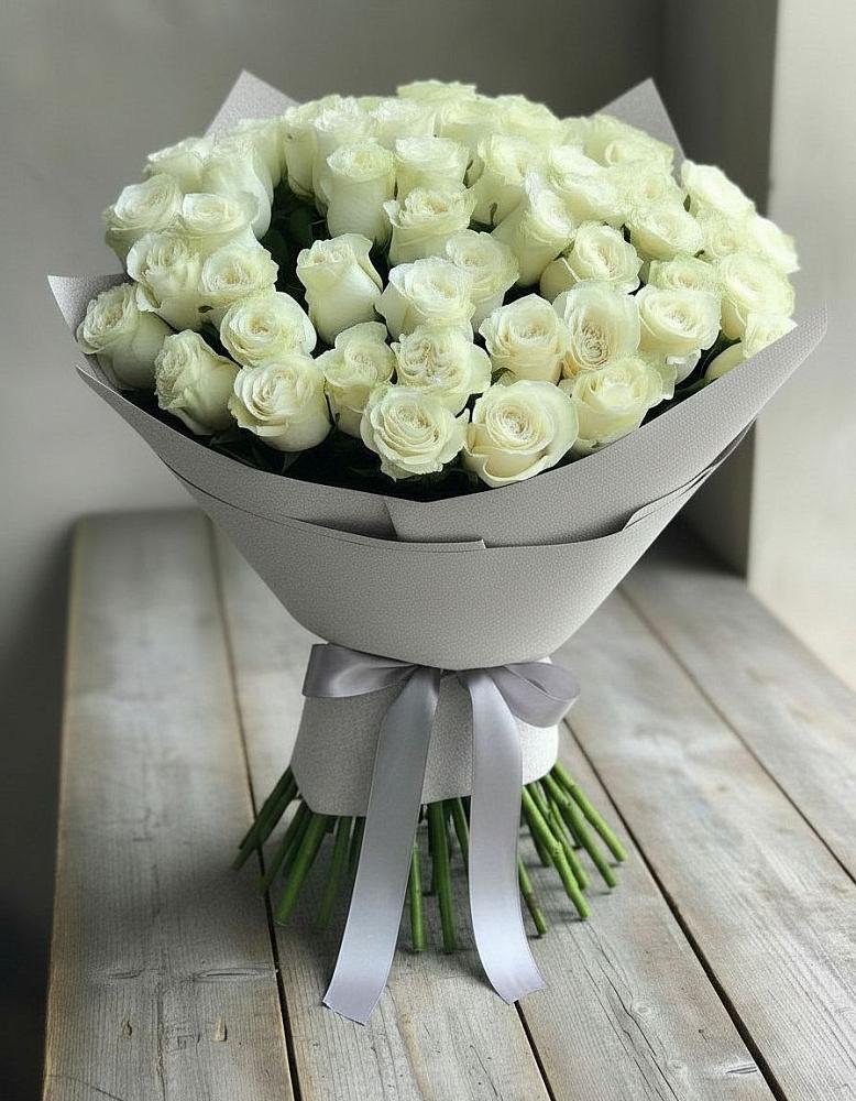 Букет 35 Белых роз в Стародубе