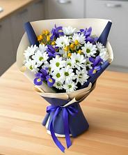 Букет цветов из:  Розы, Ирисы и Хризантемы в Стародубе